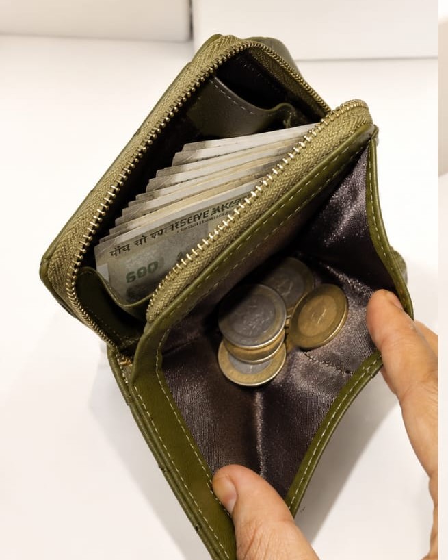 Simple Classic Premium PU Leather 2-Fold Wallet for Girls | Compact Bifold Cash & Card Organizer